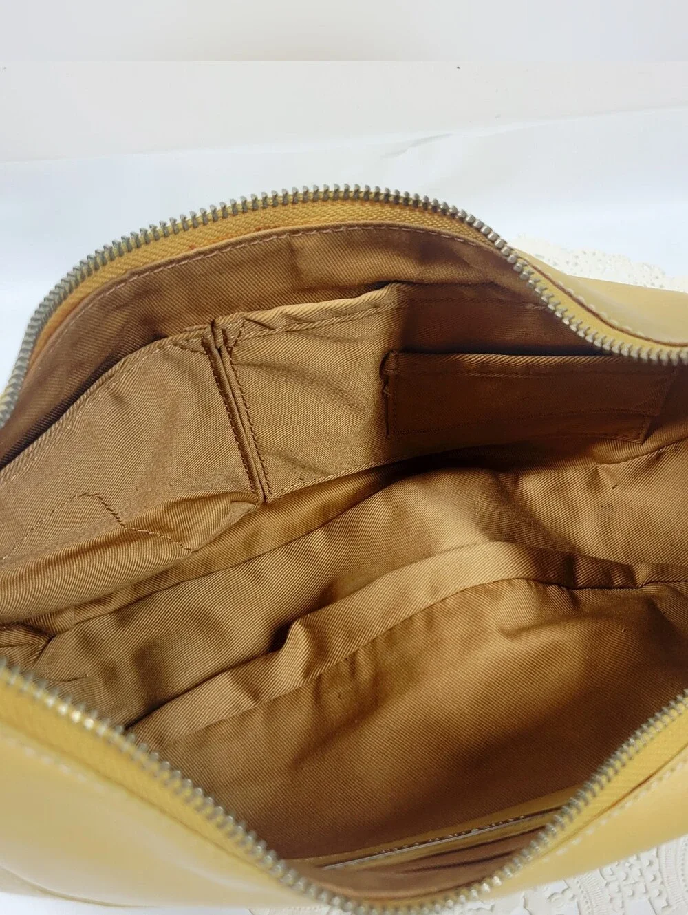 Vintage Jones New York Butter Yellow Leather Crescent Bag Y2K Half Moon Shoulder